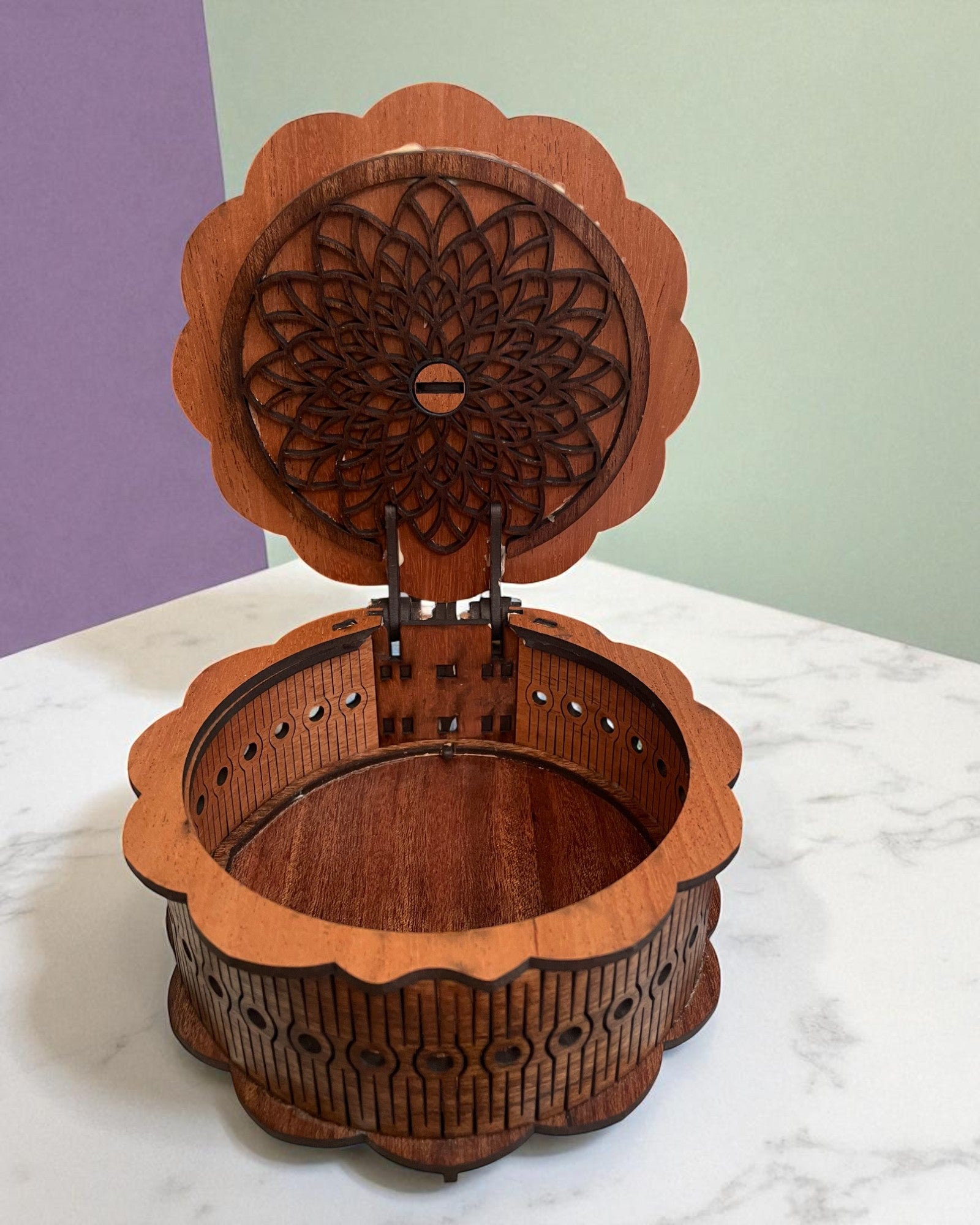 LaPeire Jewelry Box – Hinged Nightwood